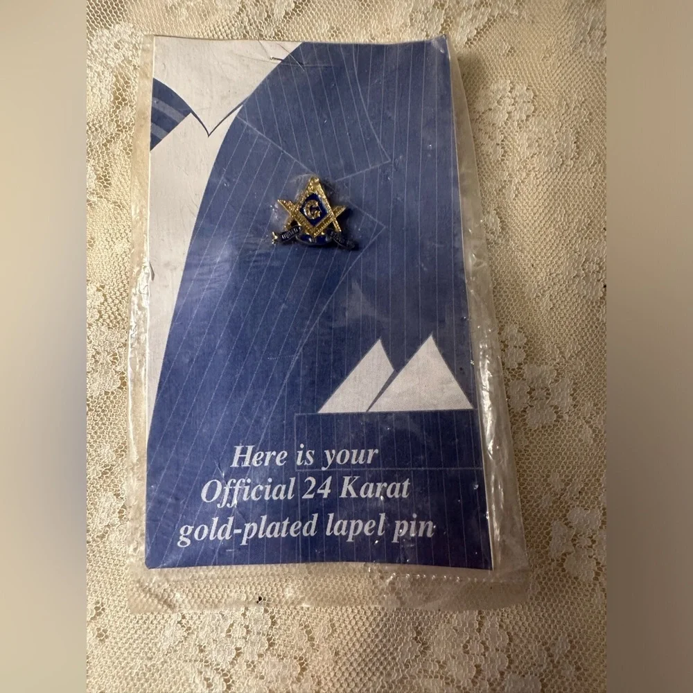 Masonic Pin New in the package
